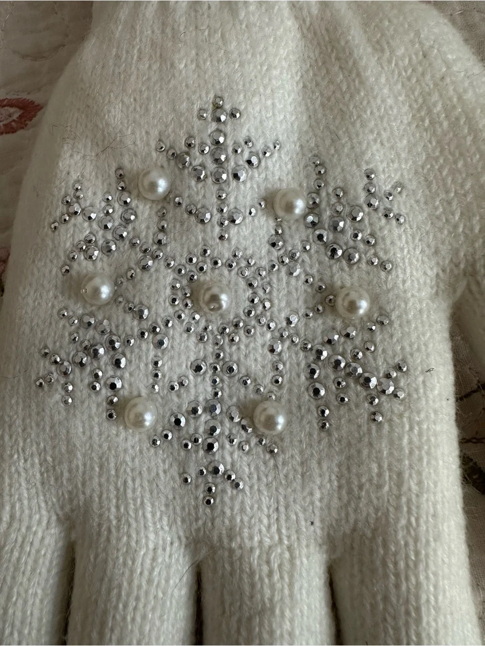 ✨ Antonio White Knit Gloves Pearl Rhinestone Snowflake Faux Fur Cuff Winter✨